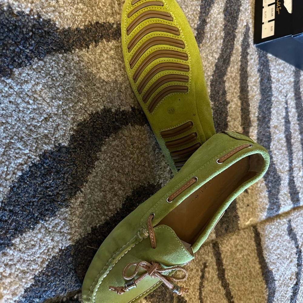 New Ivanka Trump Green loafers Women size 7